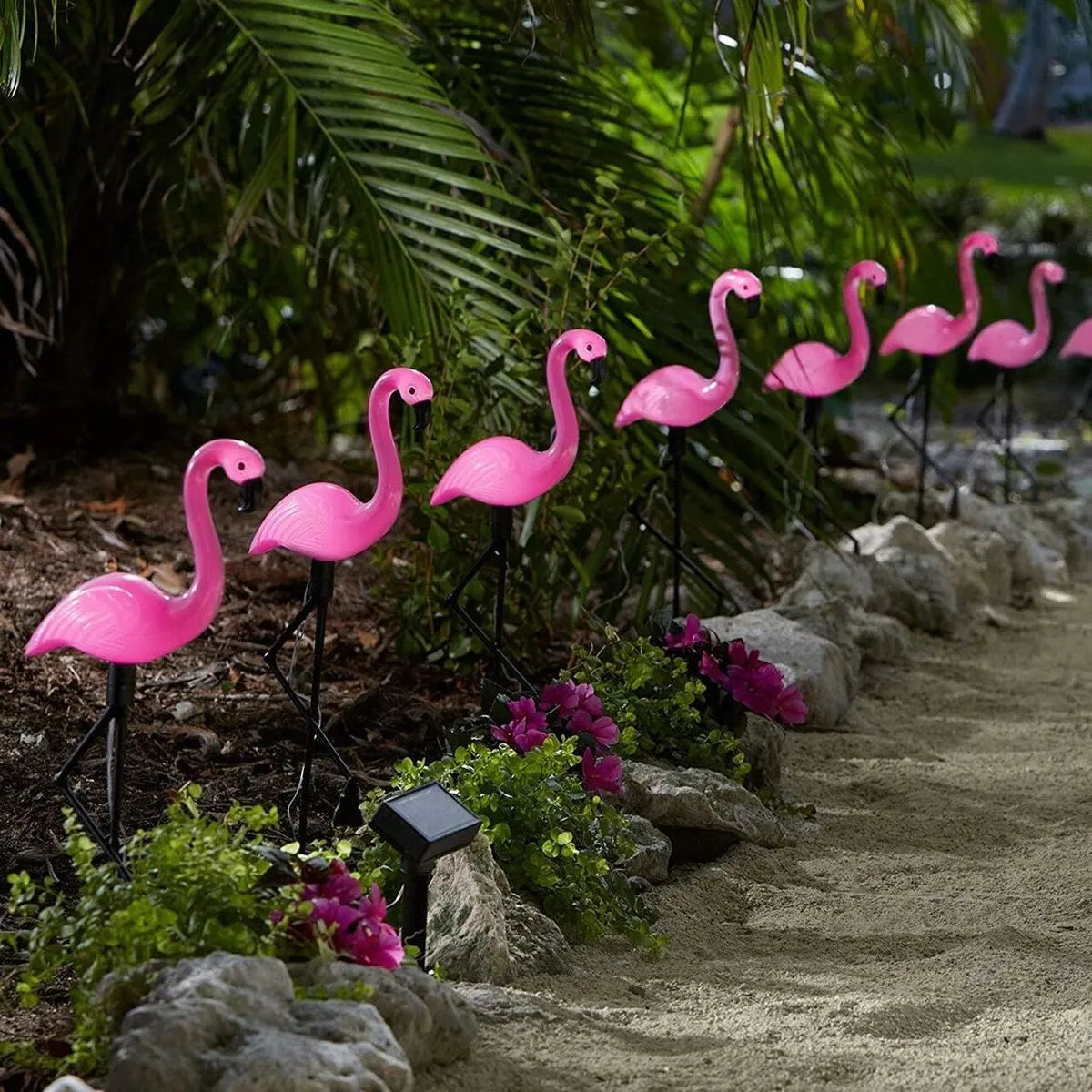 Set 3 x Figurine Flamingo Solare pentru Grădină cu LED-uri, Panou Solar și Senzor de Lumină, Rezistente la Intemperii